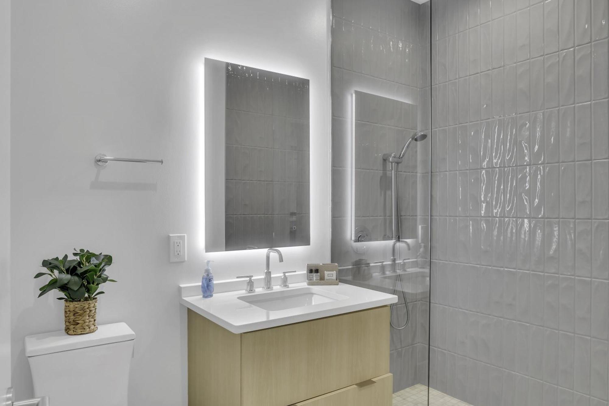 Apartment 2br Near Dupont Circle Apts