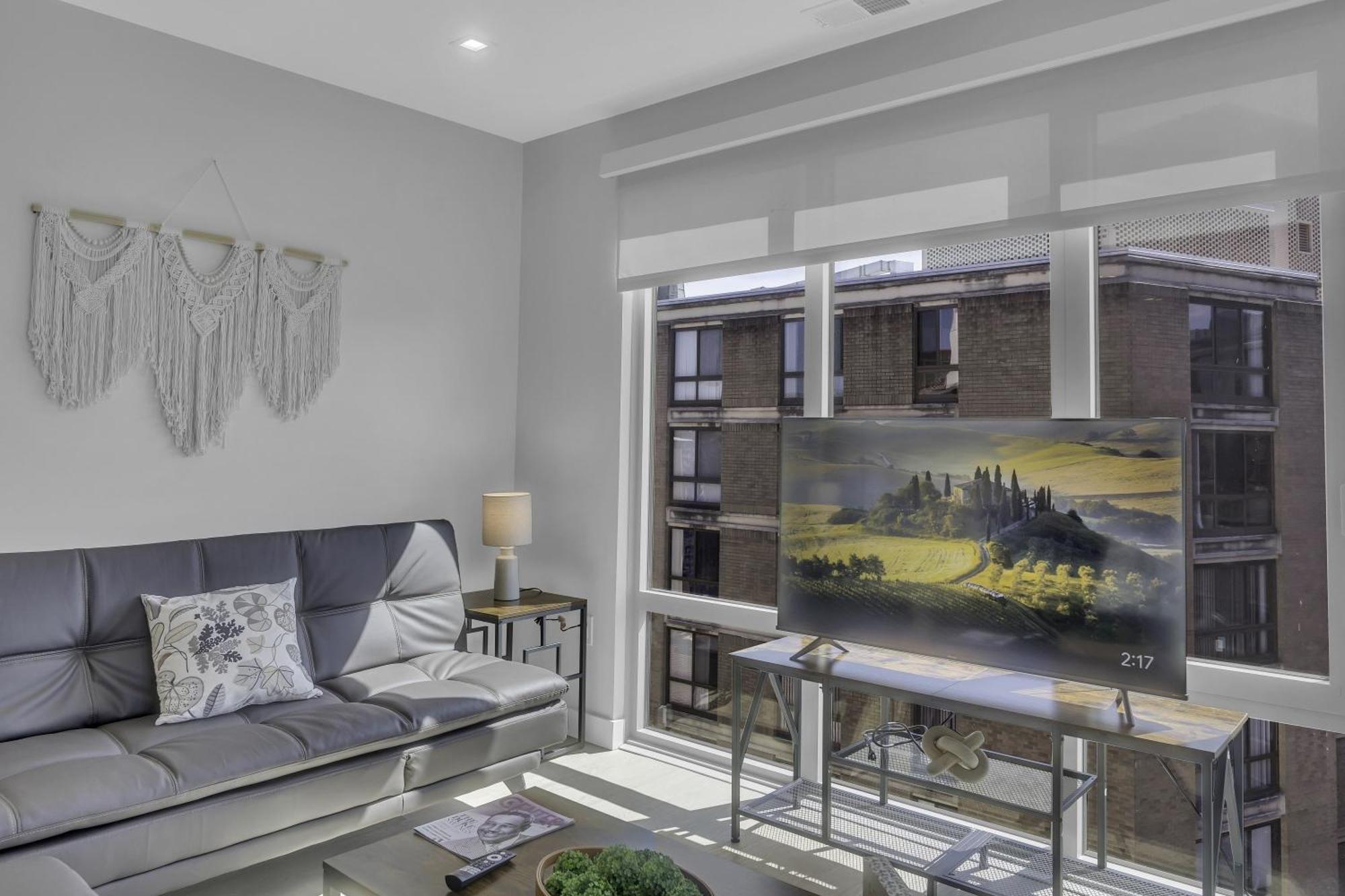 2br Near Dupont Circle Apts